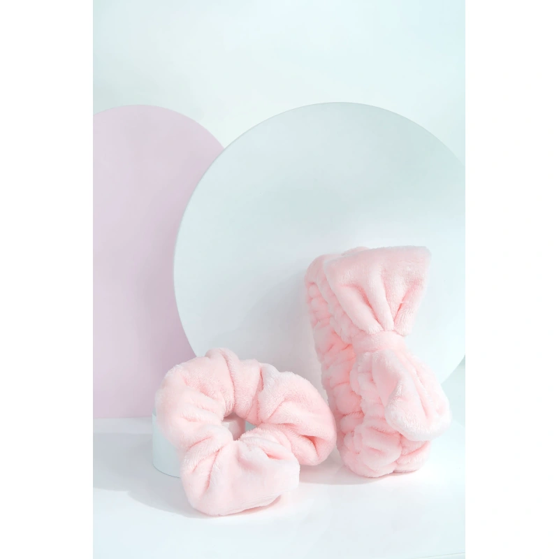 27547-25-12-180-brushworks-makeup-headband-scrunchie-set-oop-2-2.jpg.webp