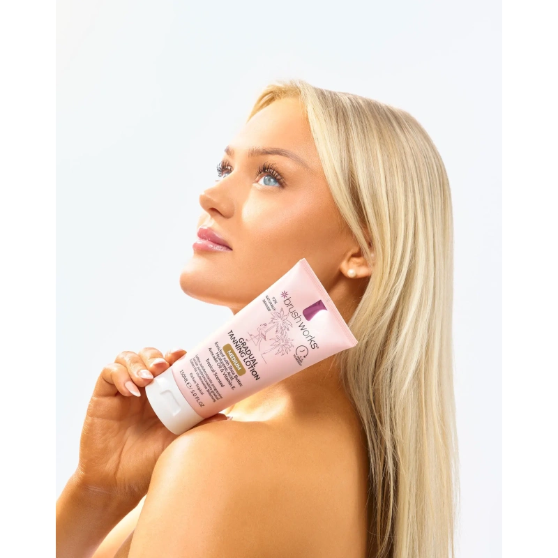27563-52-56-452-gradual-tanning-lotion-medium-150ml-ms-2.jpg.webp