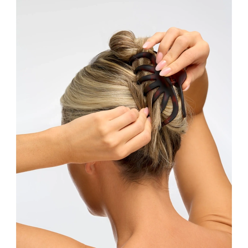 27738-52-56-608-brushworks-matte-octopus-claw-clips-ms-2-.jpg.webp