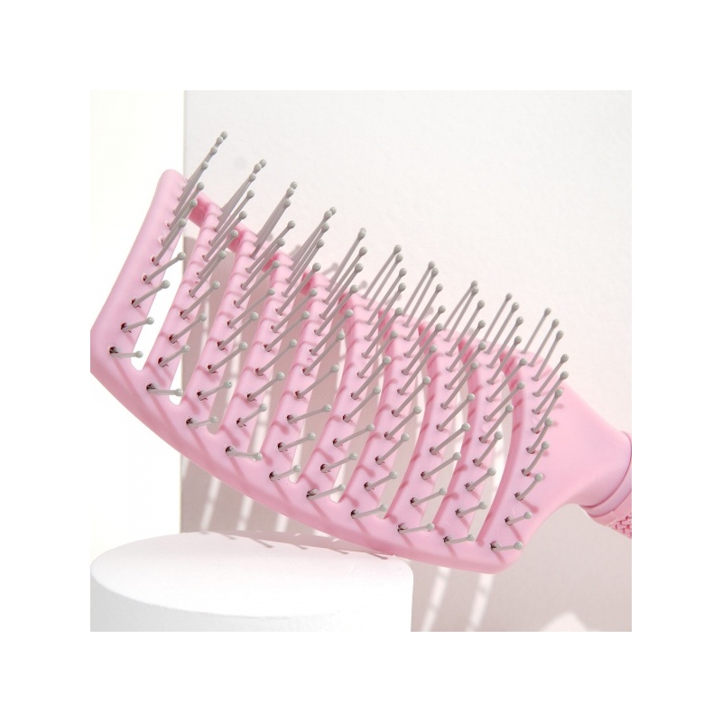 25485-52_56_126_brushworks_blow_dry_paddle_brush_oop__4_.jpg