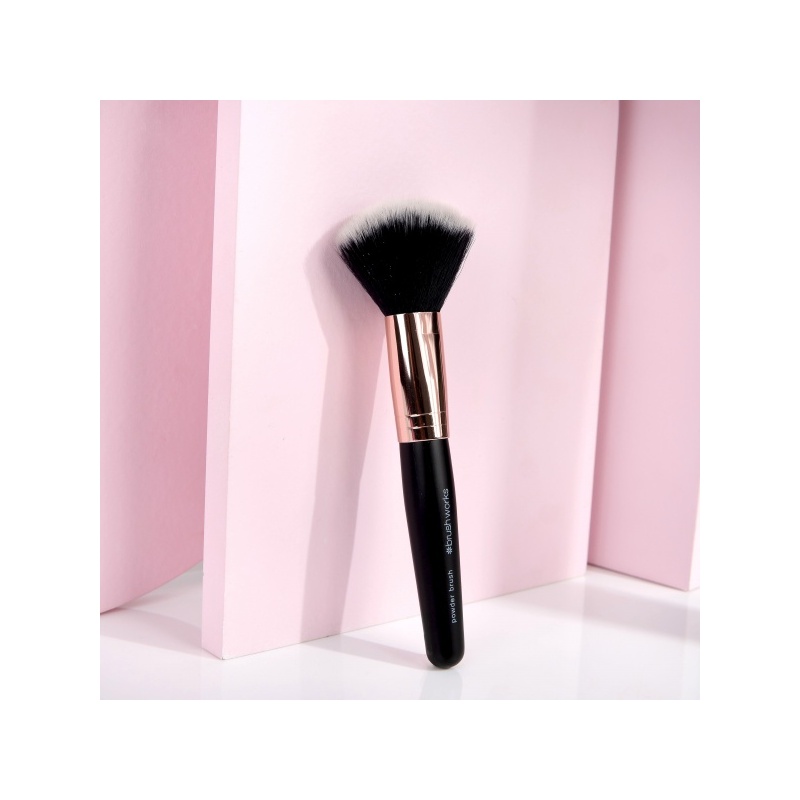 25513-52_56_001_brushworks_powder_brush_oop__1_.jpg