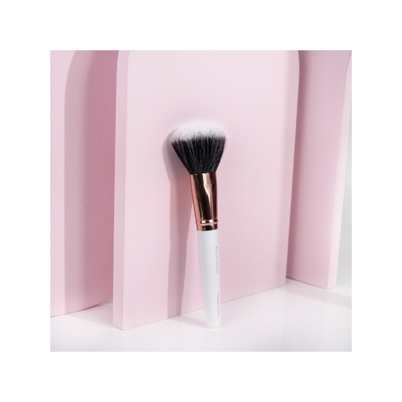 25520-52_56_096_brushworks_white___gold_powder_brush_oop__1_.jpg