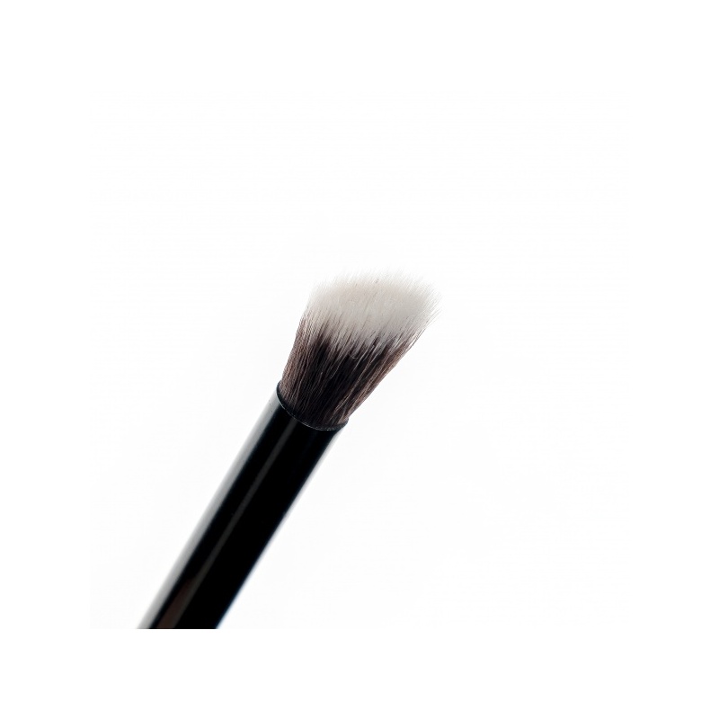 25536-52_56_480_brushworks_no_15_angled_blending_eye_brush_oop__1_.jpg