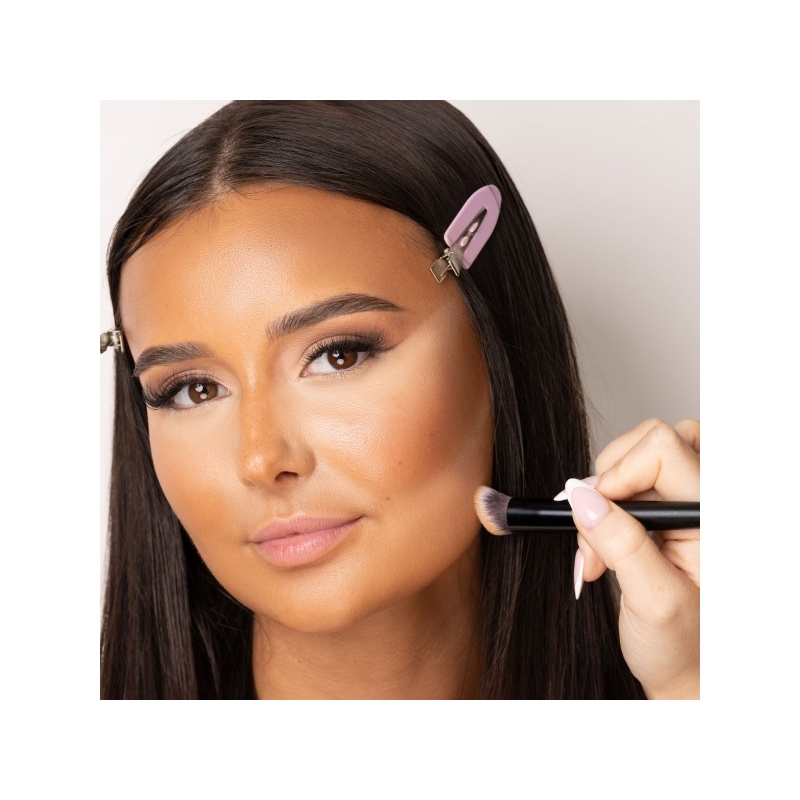 25543-52_56_476_brushworks_no_8_precise_angled_concealer_buffing_brush_ms__1_.jpg