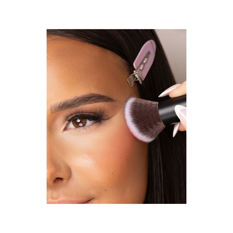 25544-52_56_474_brushworks_no_7_angled_blush_brush_ms.jpg