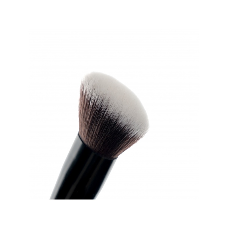 25544-52_56_474_brushworks_no_7_angled_blush_brush_oop__1_.jpg