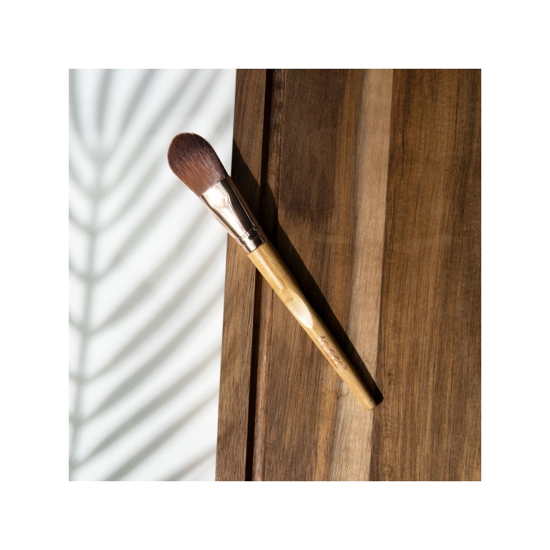 25684-80_40_007_so_eco_foundation_brush_oop__1_.jpg