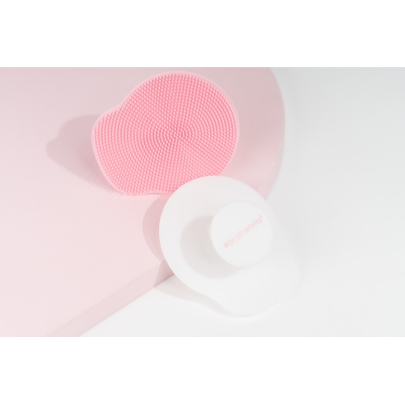 25713-52_56_272_brushworks_silicone_cleansing_pads_-_2_pack_oop__1_.jpg