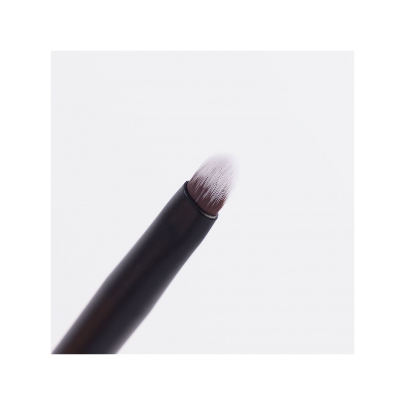 26078-52_56_559_brushworks_no_27_precise_lip_brush_oop__1_.jpg