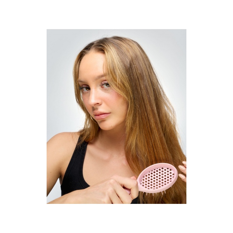 26084-52_56_539_brushworks_travel_blow_dry_brush_ms_1_.jpg
