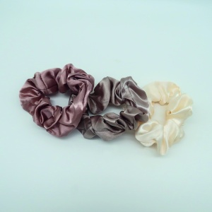 25196-dc0091ast_hair_scrunchies_-_trio_pack_cmyk_300dpi_5.jpg