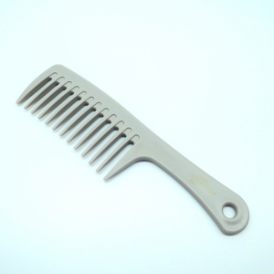 25199-dc0094gr_danielle_grey_comb_-_wide_teeth_cmyk_300dpi_4.jpg