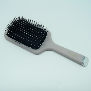 25200-dc0095gr_danielle_grey_paddle_brush_cmyk_300dpi_4.jpg