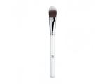ILŪ 113 Flat Foundation Brush Meikkivoidesivellin